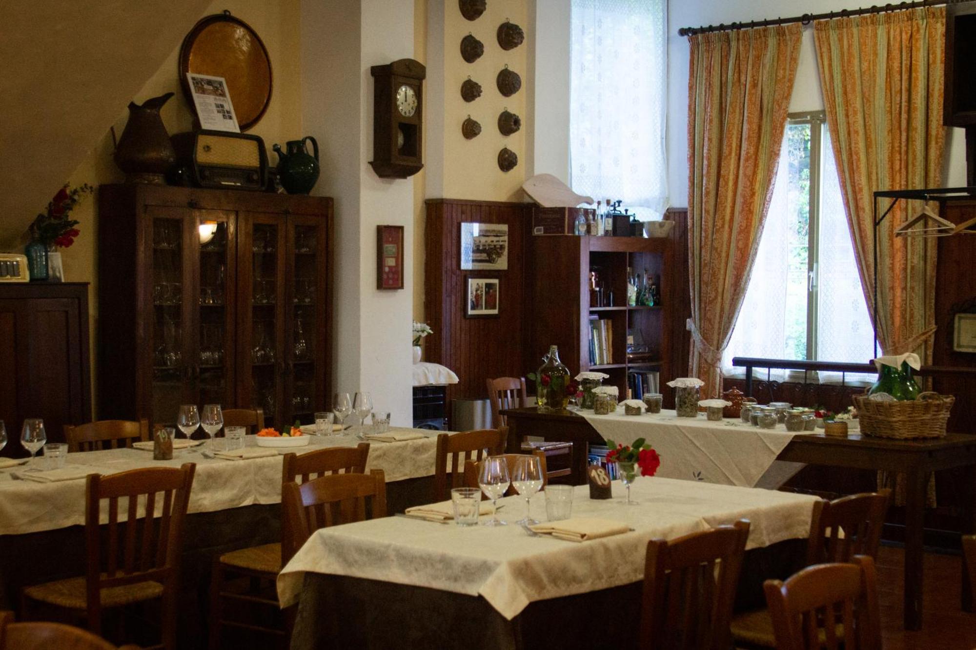Albergo Santo Spirito Molini di Triora Exterior photo